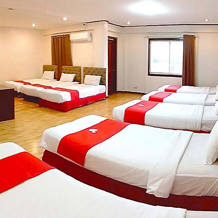 The Humbertos Hotel Davao Ngoại thất bức ảnh